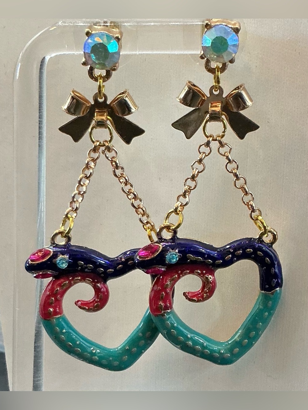 BETSEY JOHNSON MULTI COLOR HEART SHAPED SNAKE DROP EARRINGS 2 1/2”